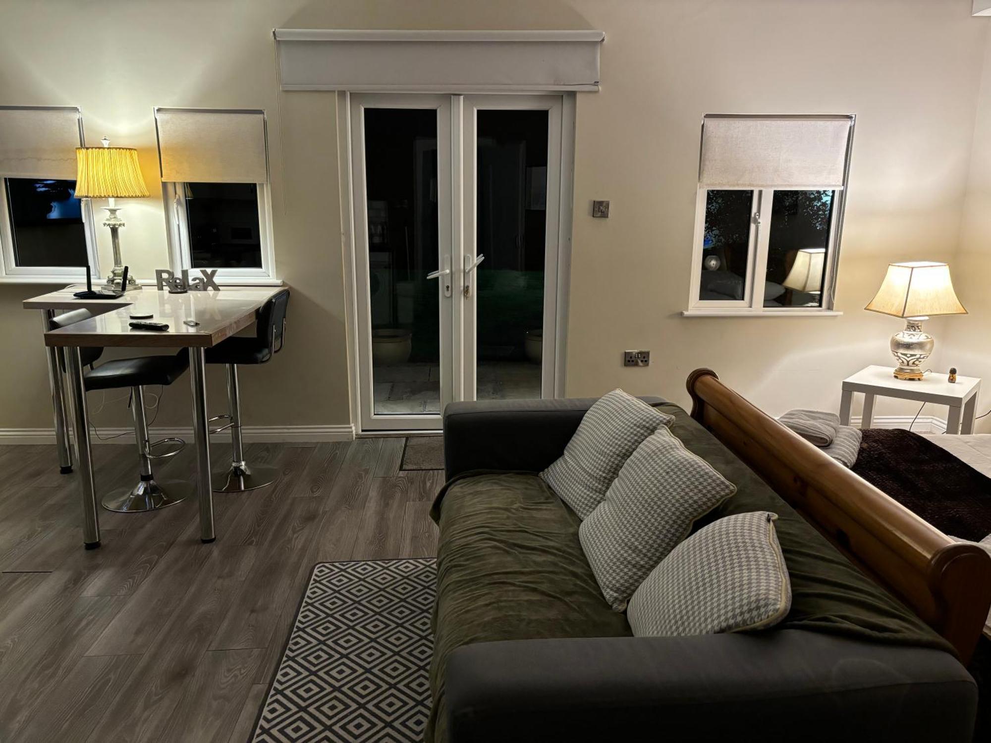 Апартаменты Garden Chalet Oranmore Голуэй Экстерьер фото
